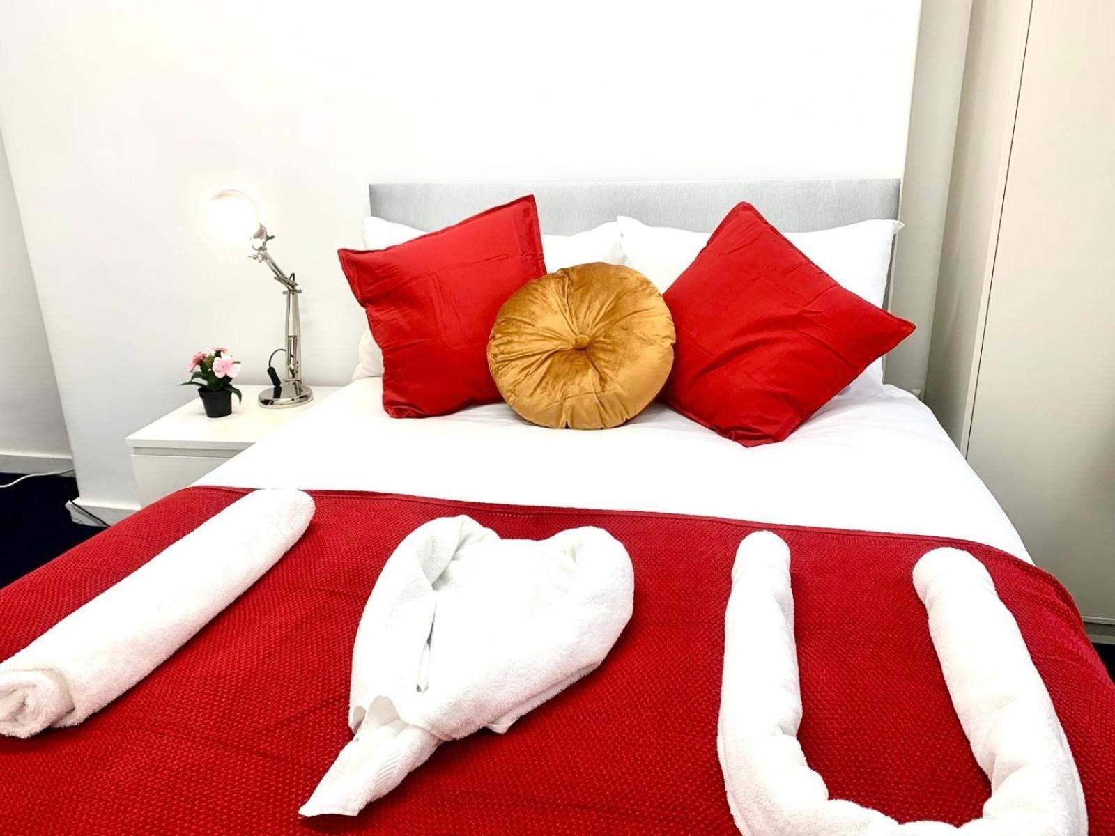 Bed and Breakfast Tea Revolution Лондон Экстерьер фото